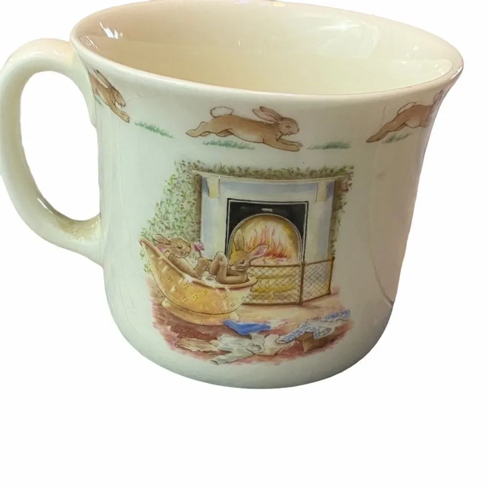Royal Doulton Bunnykins 1988 bath scene cup